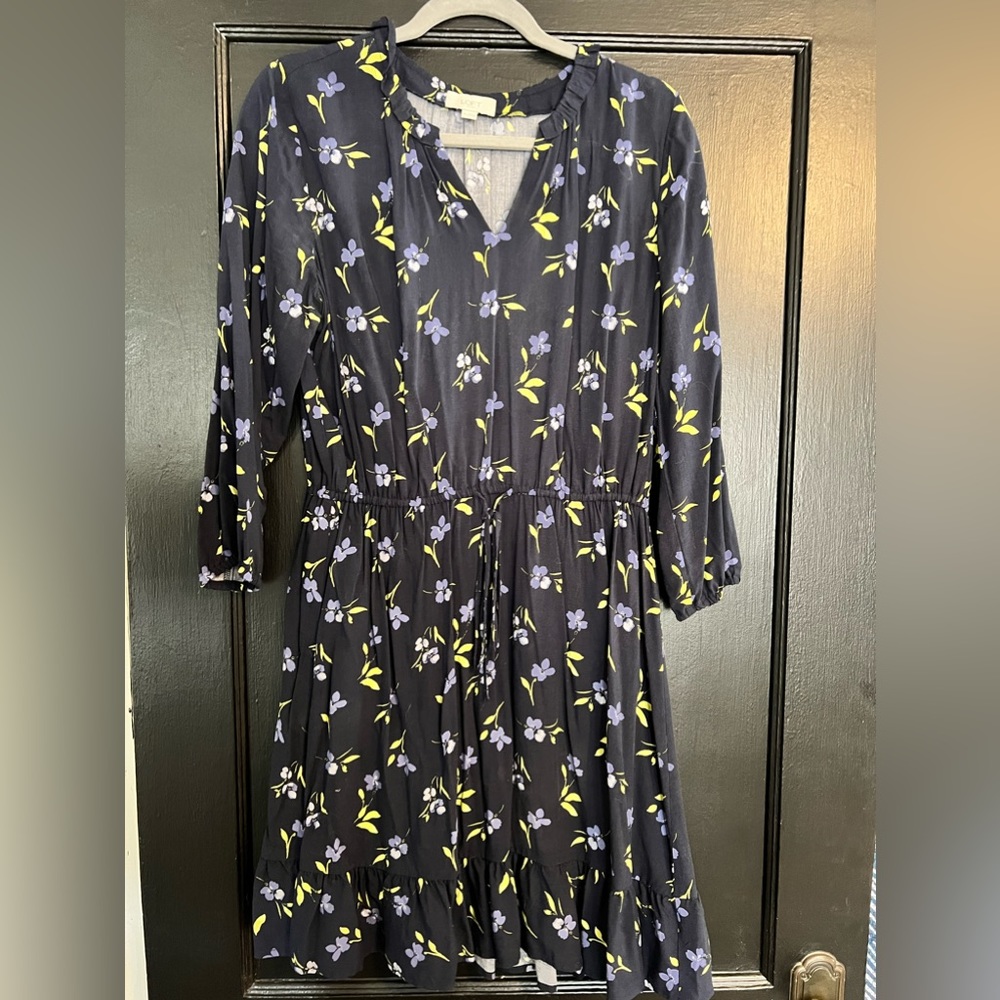 LOFT Size M/NWOT/Floral Tie Waist Dress